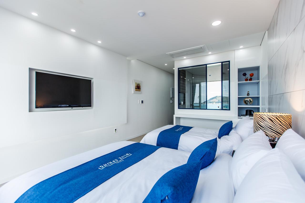 Blue Spring Hotel Jeju Exterior photo