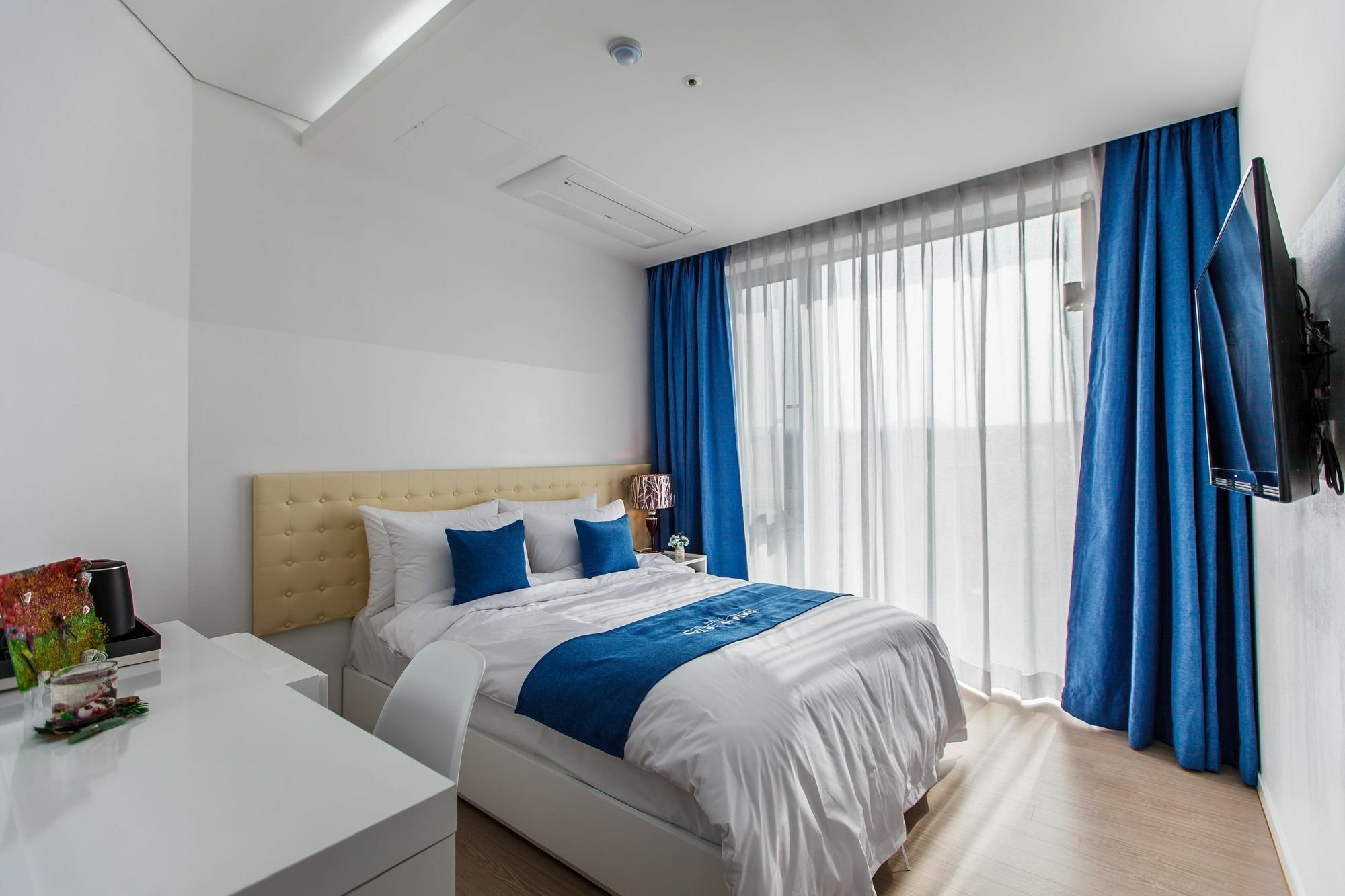 Blue Spring Hotel Jeju Exterior photo