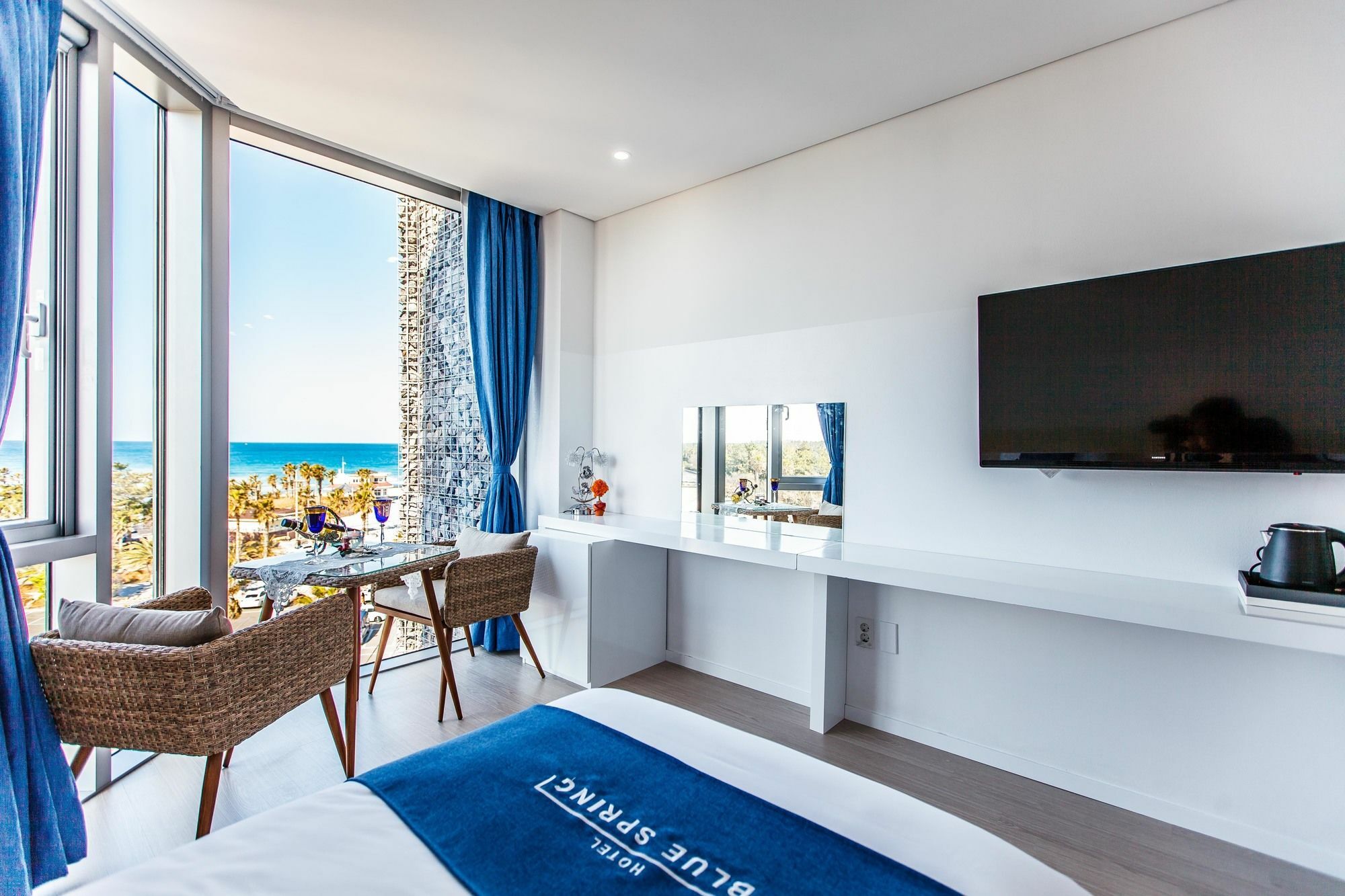 Blue Spring Hotel Jeju Exterior photo